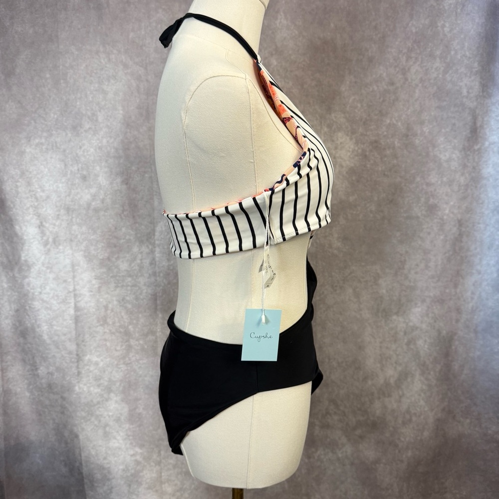 Cupshe Black and White Reversible Peach Coral Paisley One Piece Cutout Swimsuit - Picture 7 of 11
